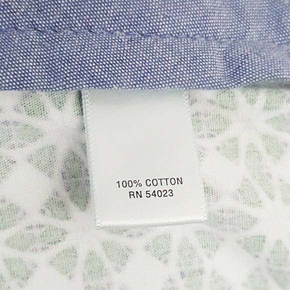 BANANA REPUBLIC Kaleidoscope Pattern Shorts - Picture 9 of 9